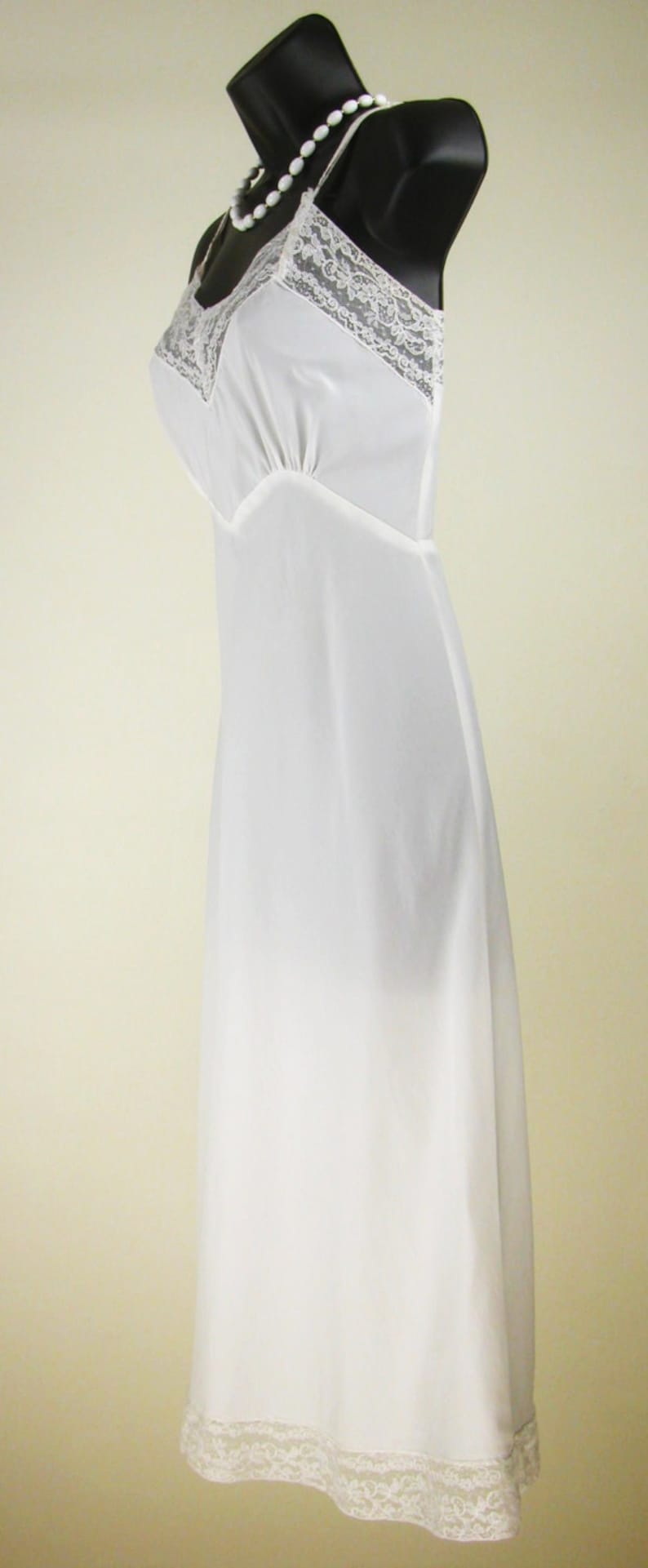 Vintage 1940's 50's FANTASY Full Slip Dress Nightgown Nightie White Chantilly Lace Bias Cut b32 image 4