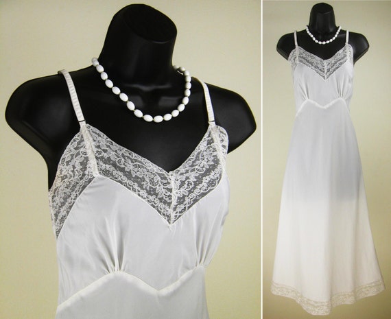 Vintage 1940's- 50's ~FANTASY~ Full Slip Dress Ni… - image 1