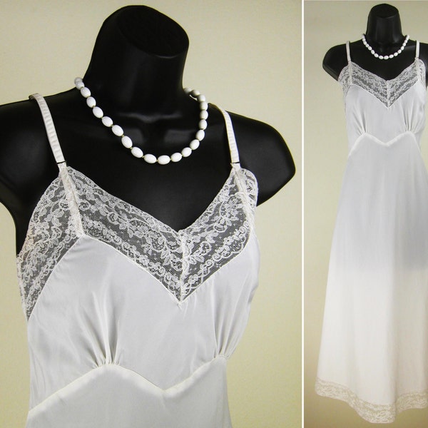 Vintage 1940's- 50's ~FANTASY~ Full Slip Dress Nightgown Nightie ~ White Chantilly Lace ~Bias Cut~ b32*