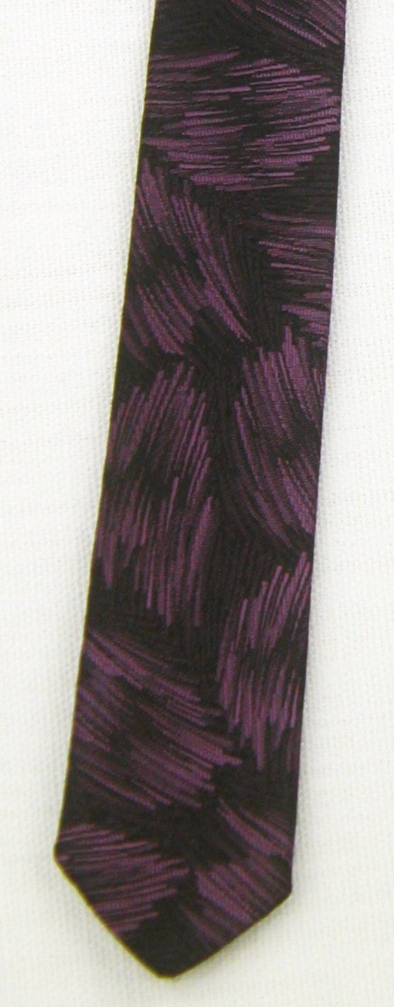 Vintage 60s skinny Necktie Cravat Purple & Black r