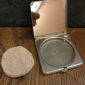 Vintage coty small  silver metal powder compact, purse or  compact,Free UK postage