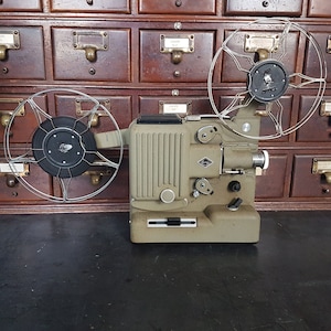 1950S 60S ERA Eumig Filmprojektor mit originalen Spulen, tolles Aussehen, ideales Café, Geschäft oder Haus Free uk Porto