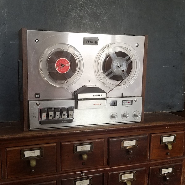 Vintage Reel to Reel Phillips Tape Player, 1970er Jahre, idealer Laden / Bar-Display, Filmrequisite sieht toll aus Cafe / Film-Display