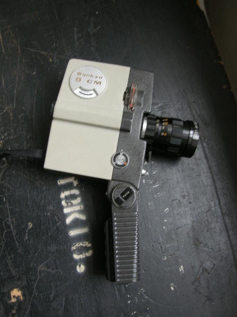 Vintage 8 mm sankyo-filmcamera inklapbaar handvat mooie staat mooi ontwerp, winkel- of cafédisplay Gratis verzending in het VK