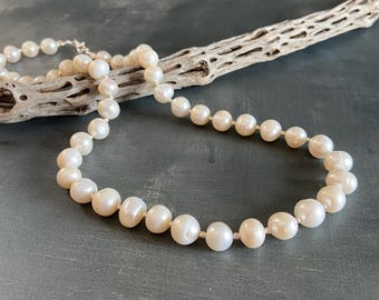 Retro single strand pearl necklace, freshwater cultured white pearls with silver bead accents