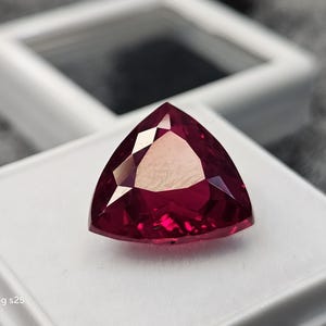 Natural Mozambique Red Ruby – 8+Ct Trillion Cut Gemstone (Loose Stone)