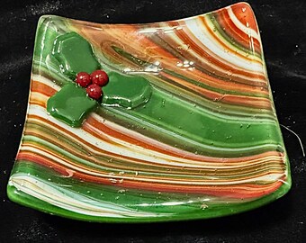 Handmade Fused Glass Trinket Dish – Holly Berry Christmas Jewelry Holder (3"x3")