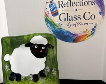 Handmade Fused Glass Sheep Plate – 6 Inch Farmhouse Snack Dish