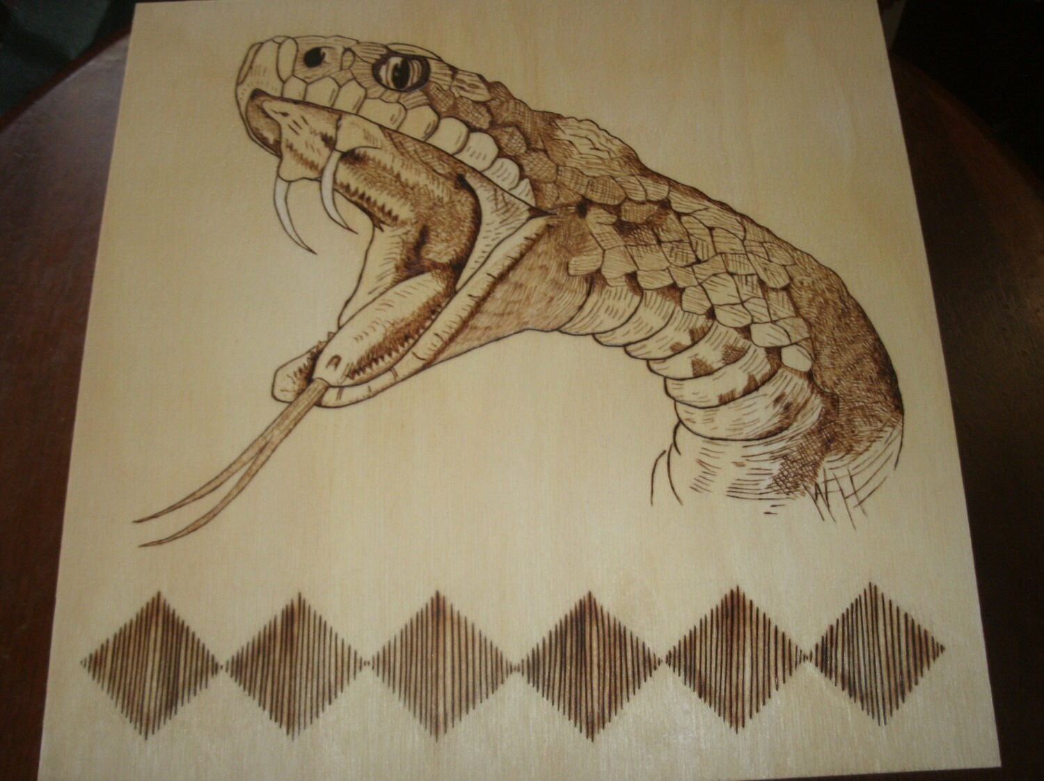 Suppression de serpent fermer et personnel bois brûler art Etsy