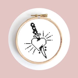Totenkopf und Rosen Kreuzstich Stickmuster - Gothic Anfänger (PDF)