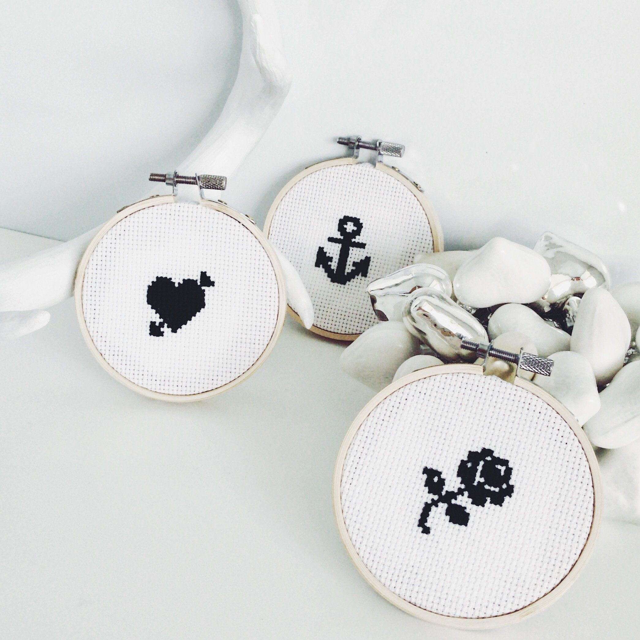 Mini Decoration Cross Stitch Kit Rose Heart Anchor Tattoo Style Embroidery Perfect Christmas Home Decoration Gift