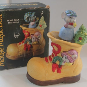 Vintage Hand Painted Christmas Mouse Music Box, Deck the Halls, Original Box