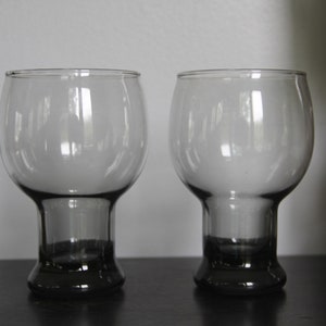 Awesome set! 2 vintage smoke beer glasses, vintage beer glass set, 3 sets available, 2 vintage beer glasses, vintage ale glasses