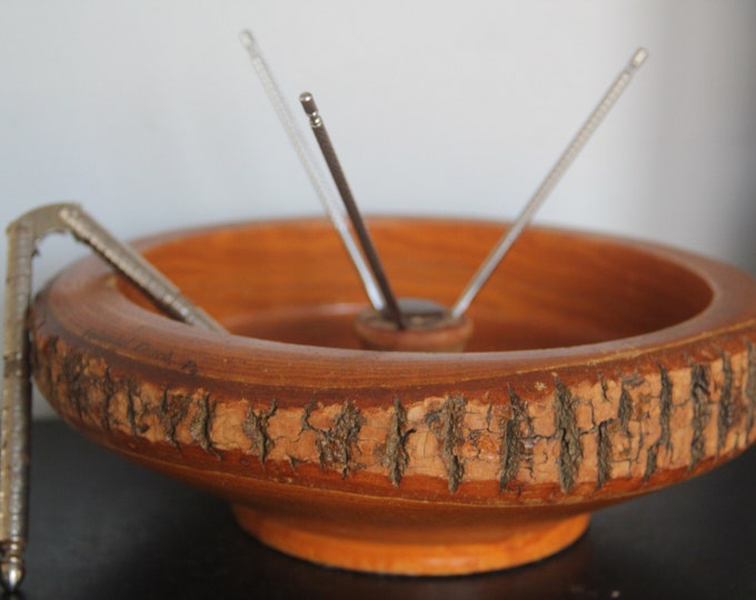 Large 10 Wood Tree Live Edge Bark Nut Cracker Bowl, Colonial Beach VA