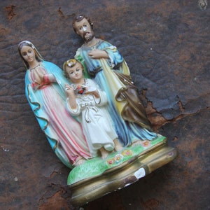 CHIPPY Vintage Hand painted Holy Family, Made in Italy, 8&quot; Vintage chalkware/plasterware