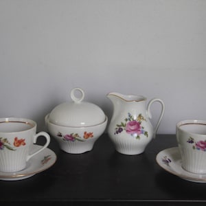 Vintage JLMENAU Graf Von Henneberg German Democratic Republic White Floral Tea Cup Saucer Set (6 avail) Or Creamer Or Sugar