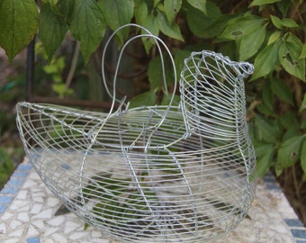 Vintage Wire Chicken Egg Basket, Rustic Farmhouse Decor