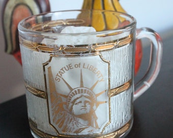 Vintage Statue Of Liberty Glass, vintage New York Glass mug, 22K Gold, New York City Mug, Vintage Culver mug, Vintage Statue of Liberty Mug