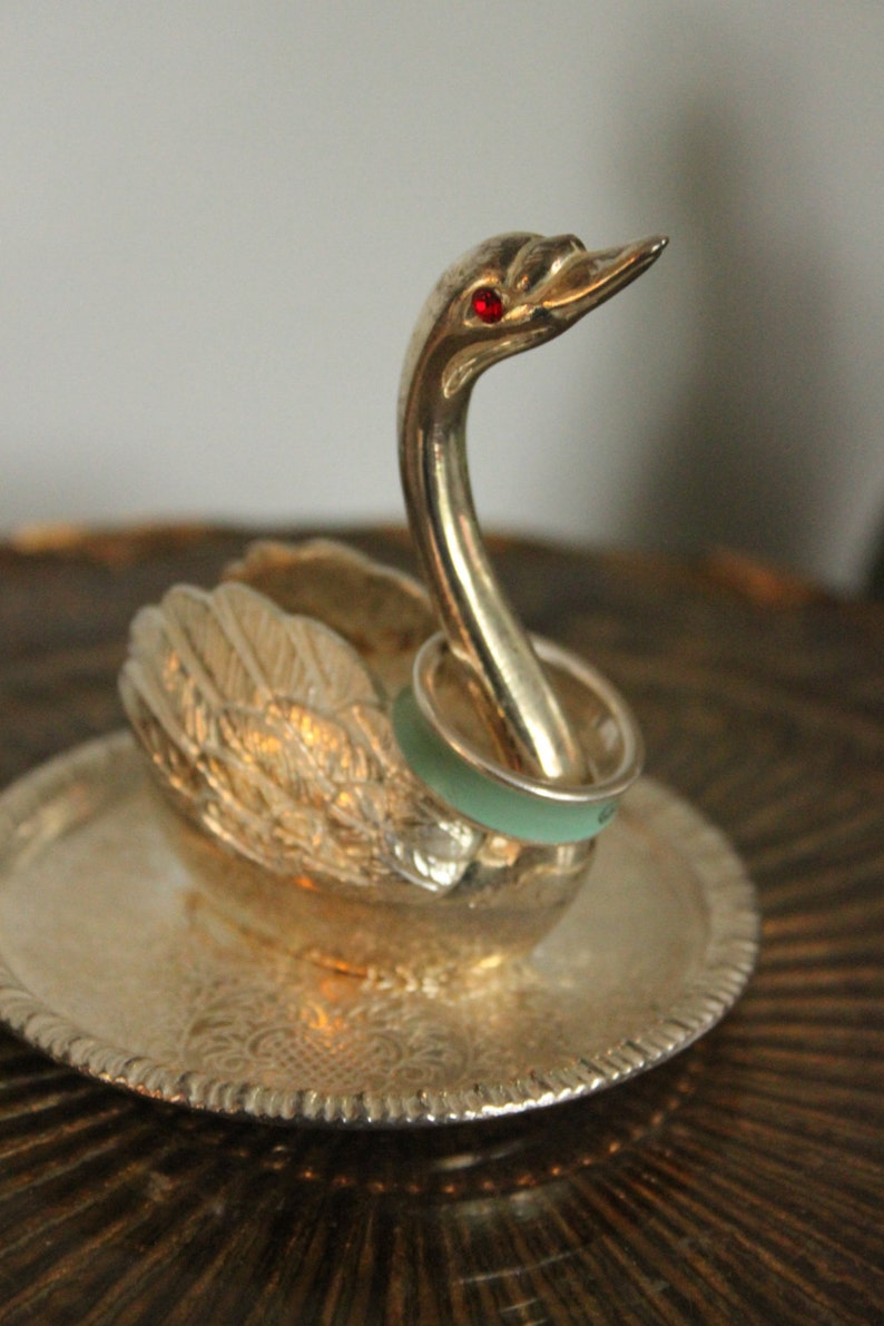 vintage engagement gift vintage Swan ring holder,RED eyes,Vintage Ring holder Silver SWAN Ring Holder swan gift vintage swan ring holder