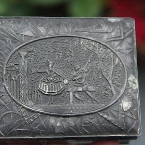 Vintage Silver Cigarette Case, Victorian style, Woman & Man w/Lute, Occupied Japan, Vintage Cigarette Box, Wood lined box, cigarette display