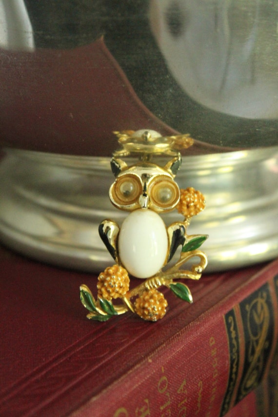 Vintage OWL Pin, Fun vintage Owl pin with google e