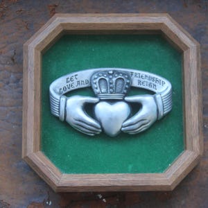 Gorgeous Claddagh Vintage Artwork,  Let Love and Friendship Reign,  8.25&quot;, Vintage Claddagh art