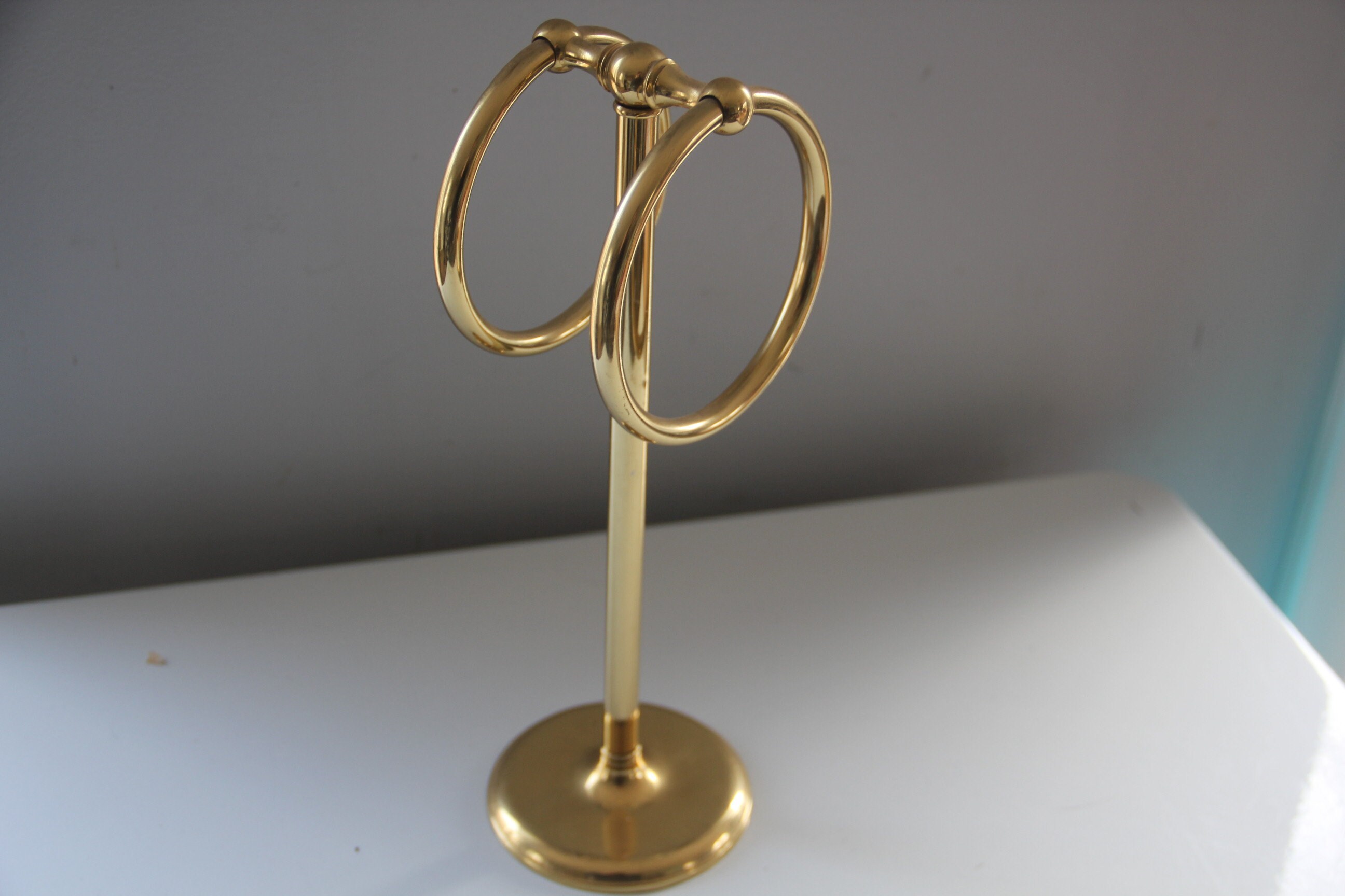 Vintage Brass Towel Stand ,hand Towel Stand, Gold Towel Ring, 2 Ring Towel  Stand, Brass Bathroom Decor/11.75 T/ -  Canada