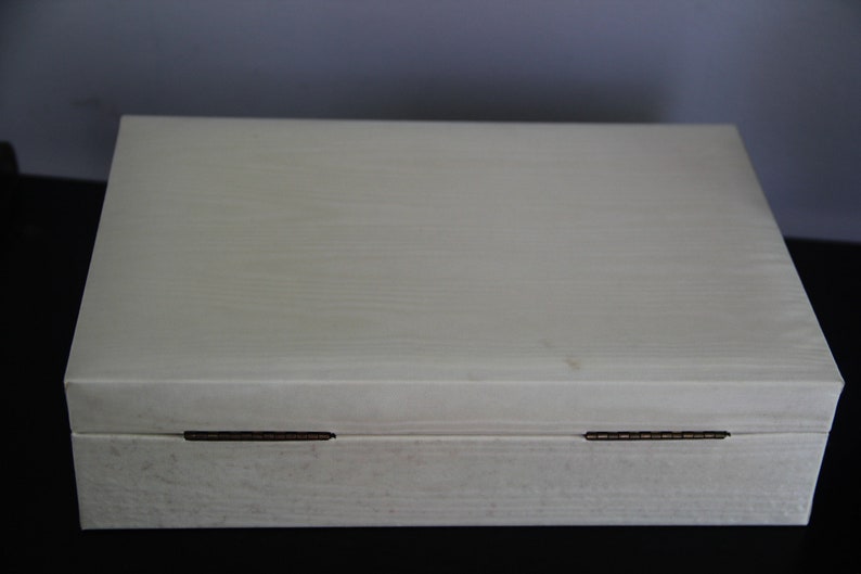 Vintage jewelry case White Fabric Jewelry Box Vintage Jewelry Box brown interior Vintage white Jewelry case White Jewelry box