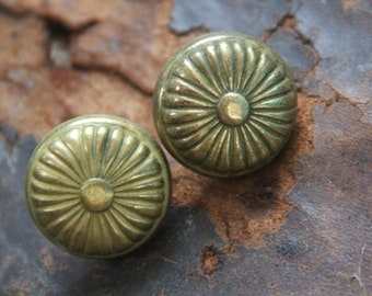 Beautiful Pair of KB Co Vintage Solid Brass Drawer knobs, Floral Drawer Pull, 14 pairs available, Great PATINA