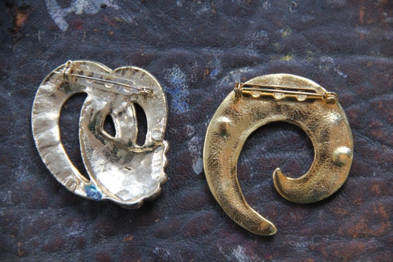 2 Vintage 80's Enamel Gold Swirl Pins, Vintage 19… - image 5