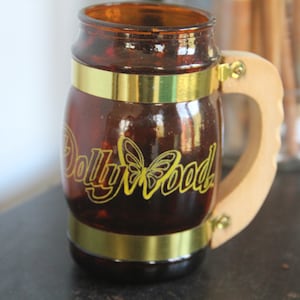 Vintage Dollywood mug, Vintage Siesta Ware Dollywood Amber Glass Barrel Mug Wood Handle, Dolly Parton Mug, Vintage Dolly Parton