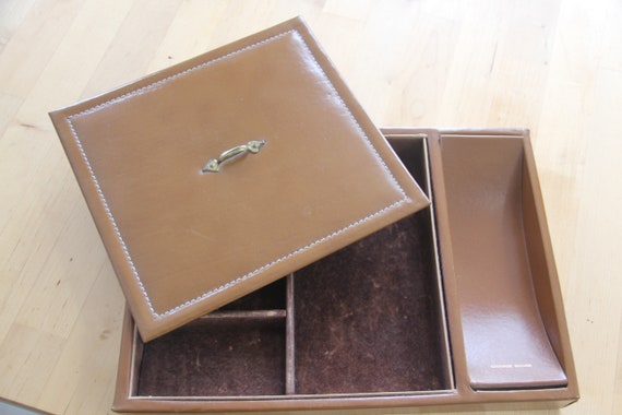 Vintage Camel brown Jewelry Box with Gold Trim - … - image 1