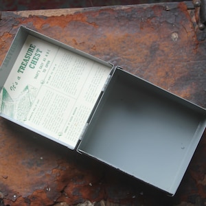 Vintage Advertising Gray Metal Index Card File Box Storage Container, holds 3 x 5 cards, Gray Industrial Recipe Box, vintage recipe box