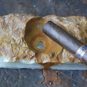 Beautiful carved vintage onyx cigar ash tray, vintage tobacciana, vintage cigar ashtray, Vintage stone cigar ashtray