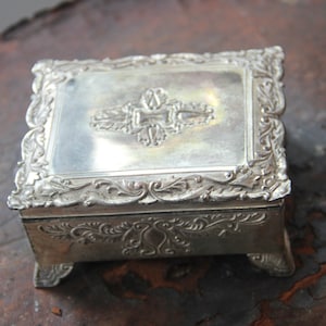 Vintage Silver plate Cigarette Case, wood lining, Occupied Japan box,Vintage Cigarette Box, Wood lined cigarette box, cigarette display