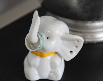 Vintage White elephant figure,Elephant Earring holder, vintage Ring holder, hand painted face and YELLOW bow, Vintage elephant ring holder