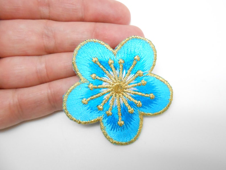 customization flower patch blue flower crest thermostick coat Flower lock hide a hole