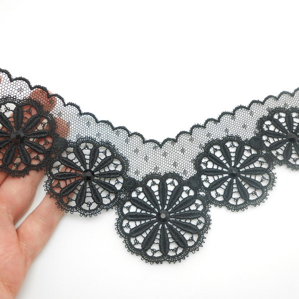 Applique en résille et en dentelle noire