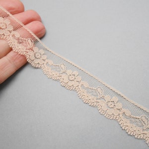 1 mètre de ruban en dentelle de couleur chaire