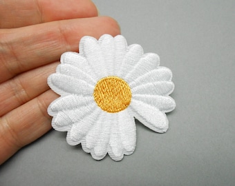 Daisy crest, heat-adhesive badge, hide a hole, daisy patch, customization