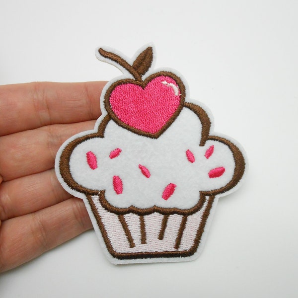 Ecusson thermocollant cupcake, cacher un trou, patch gâteau, customisation, écusson de sac, DIY