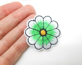 Green flower crest, thermo-adhesive badge, hide a hole, flower patch, customization