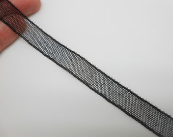 1 meter of 11mm black tape