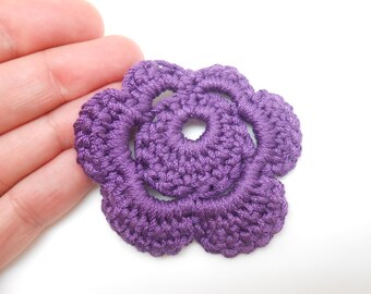 Fleur violette au crochet, fleur à coudre