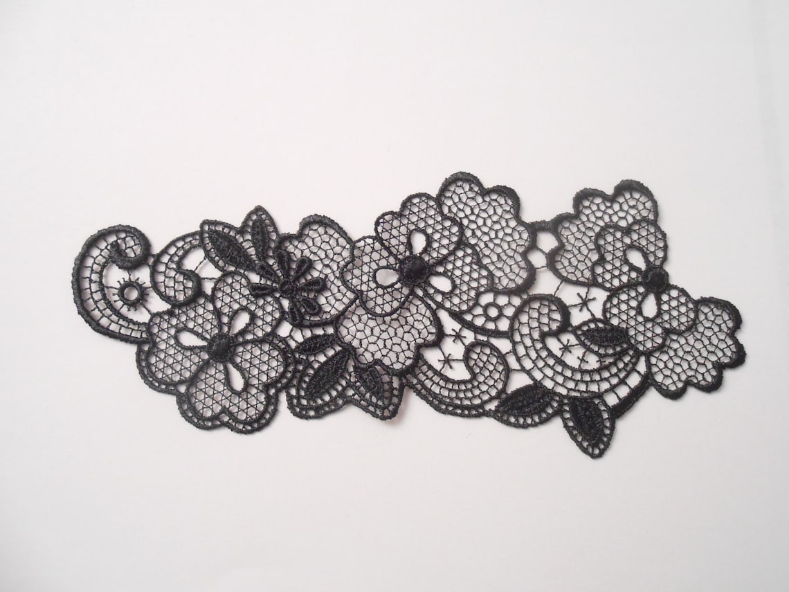 Collier Broderie Dentelle Applique Floral Guipure Soirée Danse Robe