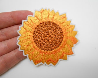 Ecusson tournesol, écusson thermocollant, cacher un trou, patch tournesol, customisation, écusson fleur