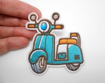 Ecusson scooter, écusson thermocollant, cacher un trou, patch, customisation