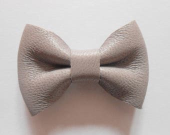 Leather knot gray of 4.5 x 3 cm