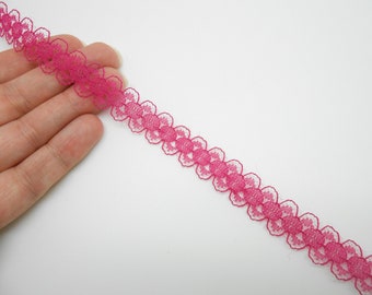 1 mètre de ruban en dentelle rose fuchsia