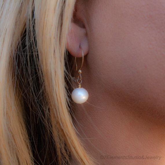 White Pearl and Gold Earrings, 14K Gold Fill Earrings with Round White Pearls